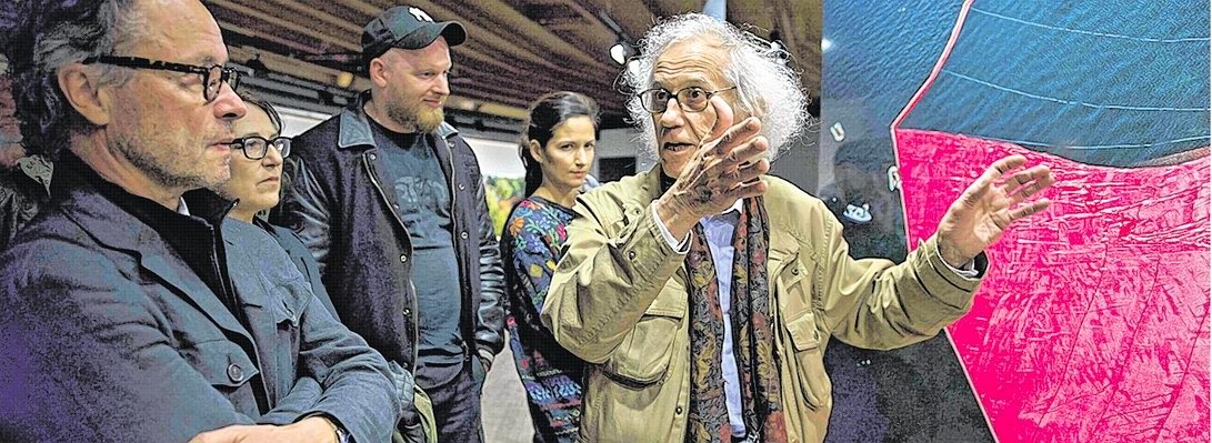 Christo und sein Fotograf Wolfgang Volz (li.).jpg