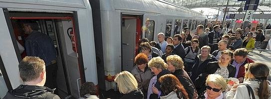 Grosser Andrang auf dem Haubtbahnhof--543x199.jpg