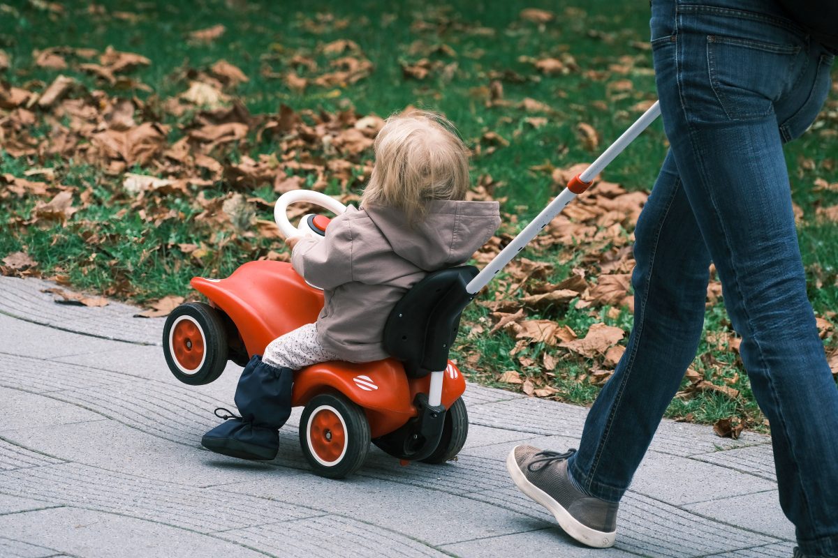 Wann kommt das Kindergeld im Oktober 2022? (Symbolbild)