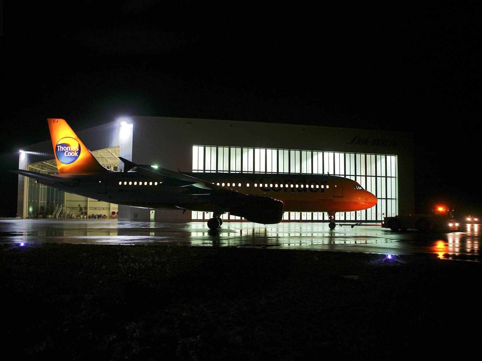Flughafen in NRW wegen Bombendrohung gesperrt! Maschine zur Landung gezwungen