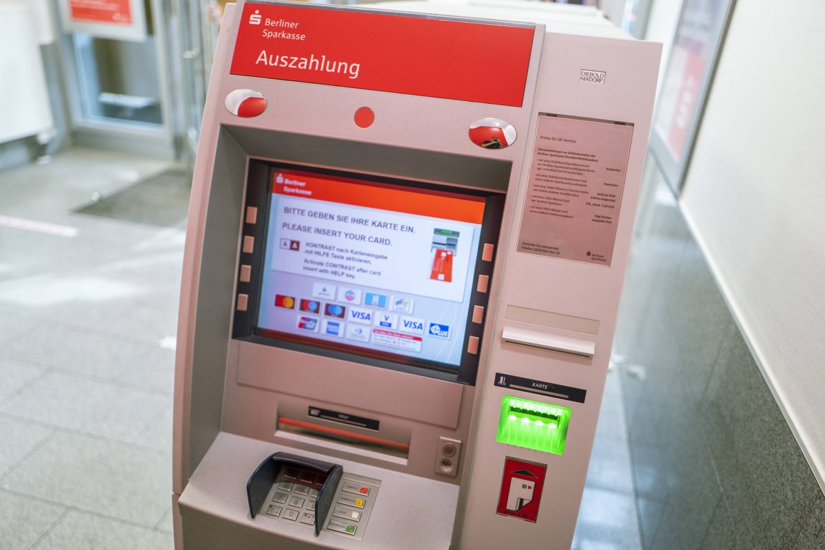 Sparkasse: Geldautomaten Nur Noch Zu Bestimmter Zeit Geöffnet ...