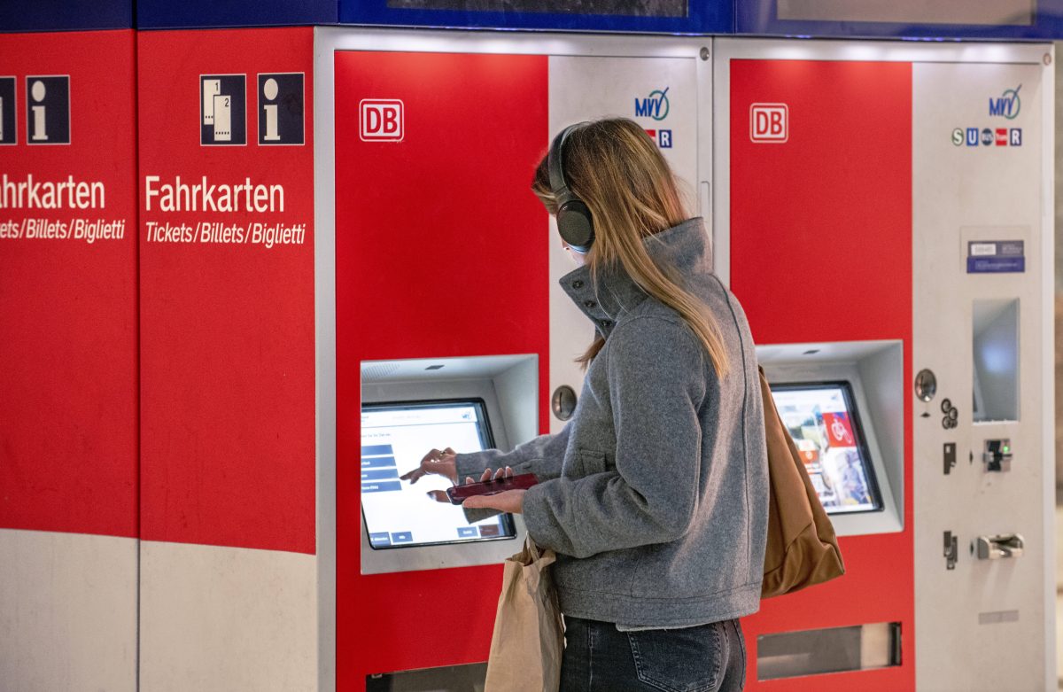 Deutsche Bahn: Preiserhöhungen Im Dezember! SO Kannst Du Noch Sparen ...