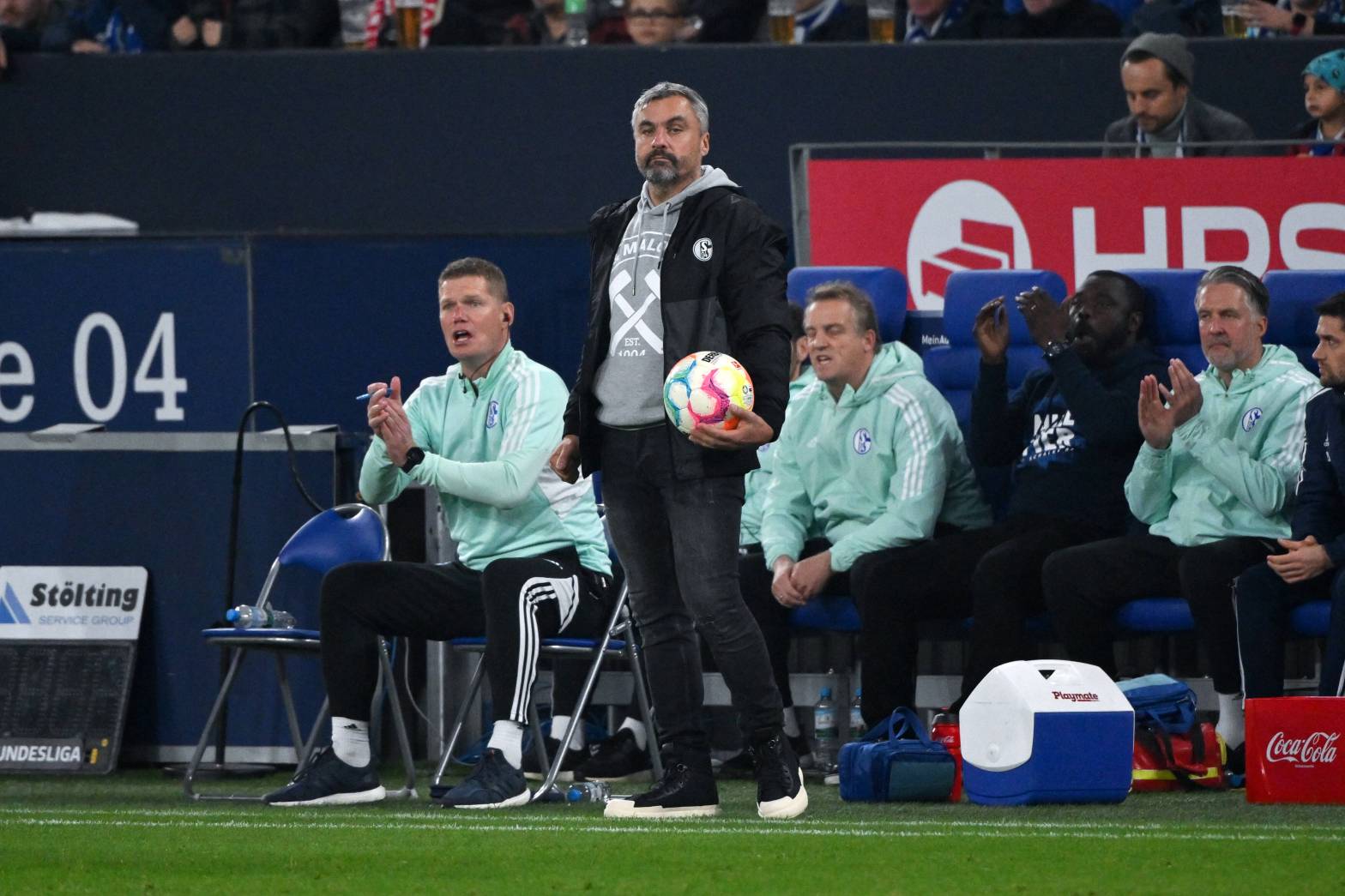 FC Schalke 04 will auch im Trainerteam aussortieren: Muss ausgerechnet ER S04 verlassen?