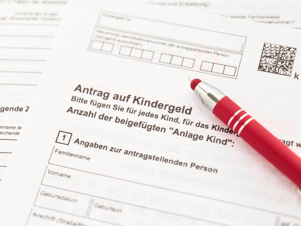 Kindergeld: Familie hat jahrelang zu Unrecht Kindergeld bezogen. Jetzt muss alles auf einmal zurückgezahlt werden!