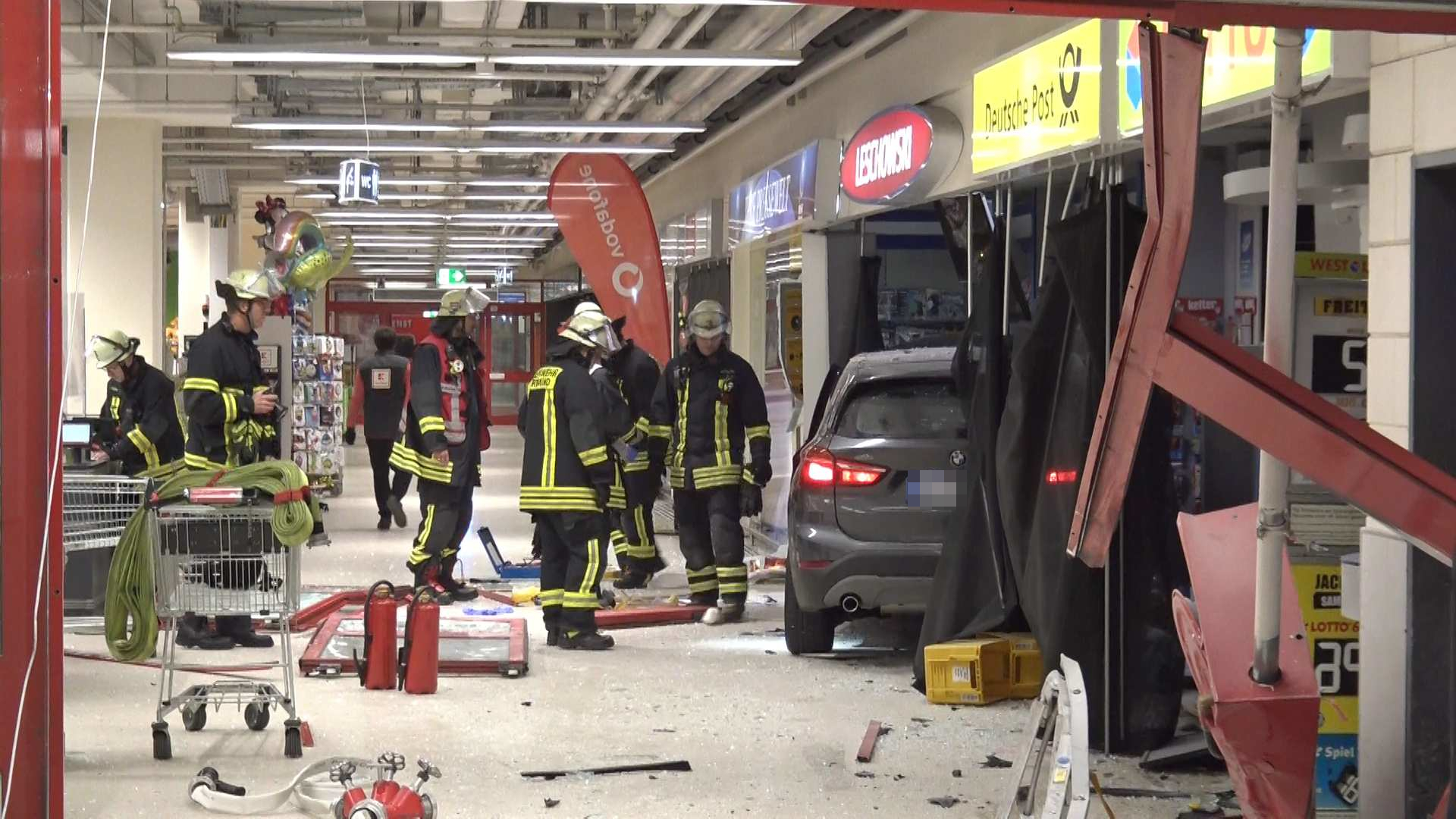 18-Jähriger klaut Feuerwehrauto und rast durch Dortmund – mit