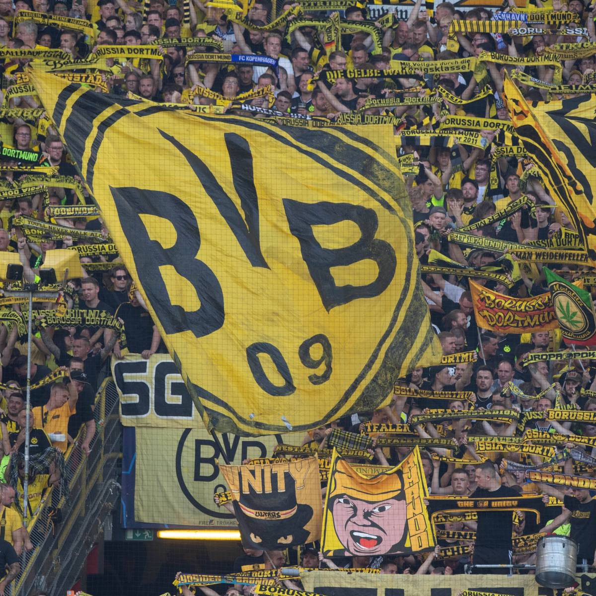 Borussia Dortmund: Fans lachen sich ins Fäustchen – Hassgegner ereilt BVB-Schicksal