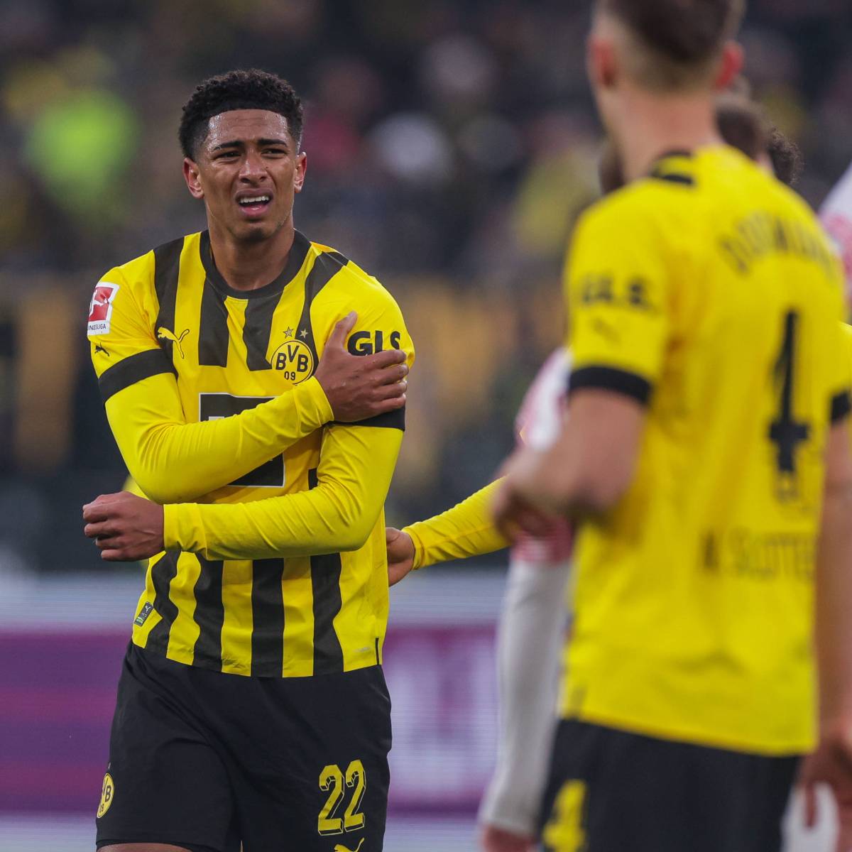 Borussia Dortmund – FC Augsburg: Stars treiben Fans zur Weißglut – „Was machen die im Training?“