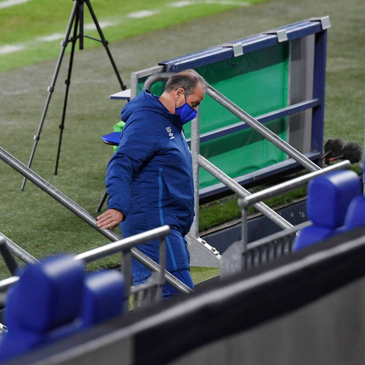 FC Schalke 04: Klublegende mit leisem Abschied – seine Worte geben Anlass zur Sorge