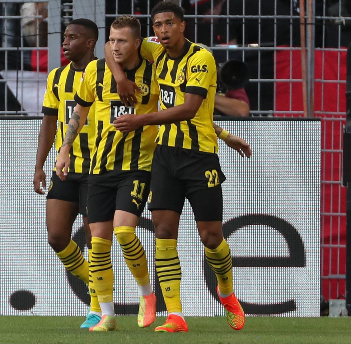 Borussia Dortmund will sich nicht kampflos ergeben – bei DIESEM Poker macht der BVB wohl ernst
