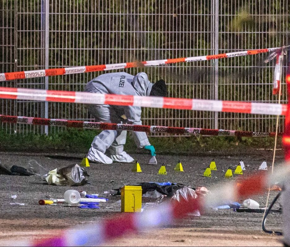 Polizei sichert Beweise am Tatort in Baden-Württemberg