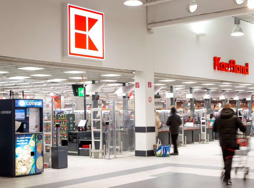 Kaufland-Filiale, Blick auf Kassen