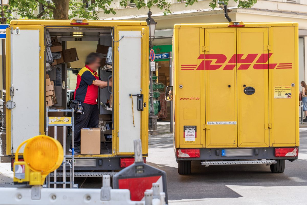 DHL