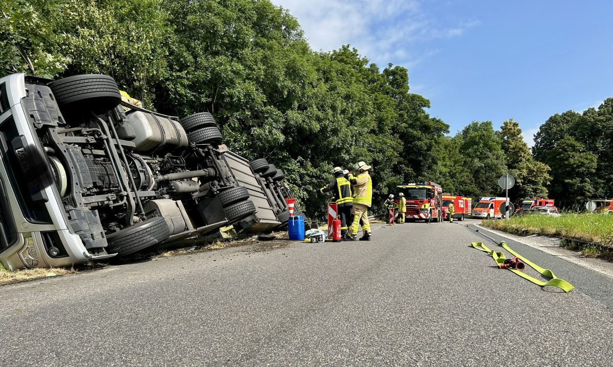 A2 Im Ruhrgebiet: LKW Umgekippt! Stundenlange Sperrungen Und Staus ...