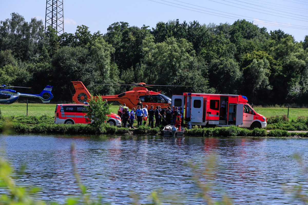 Essen: Großeinsatz! Junge (13) Nach Badeunfall In Der Ruhr Noch Immer ...