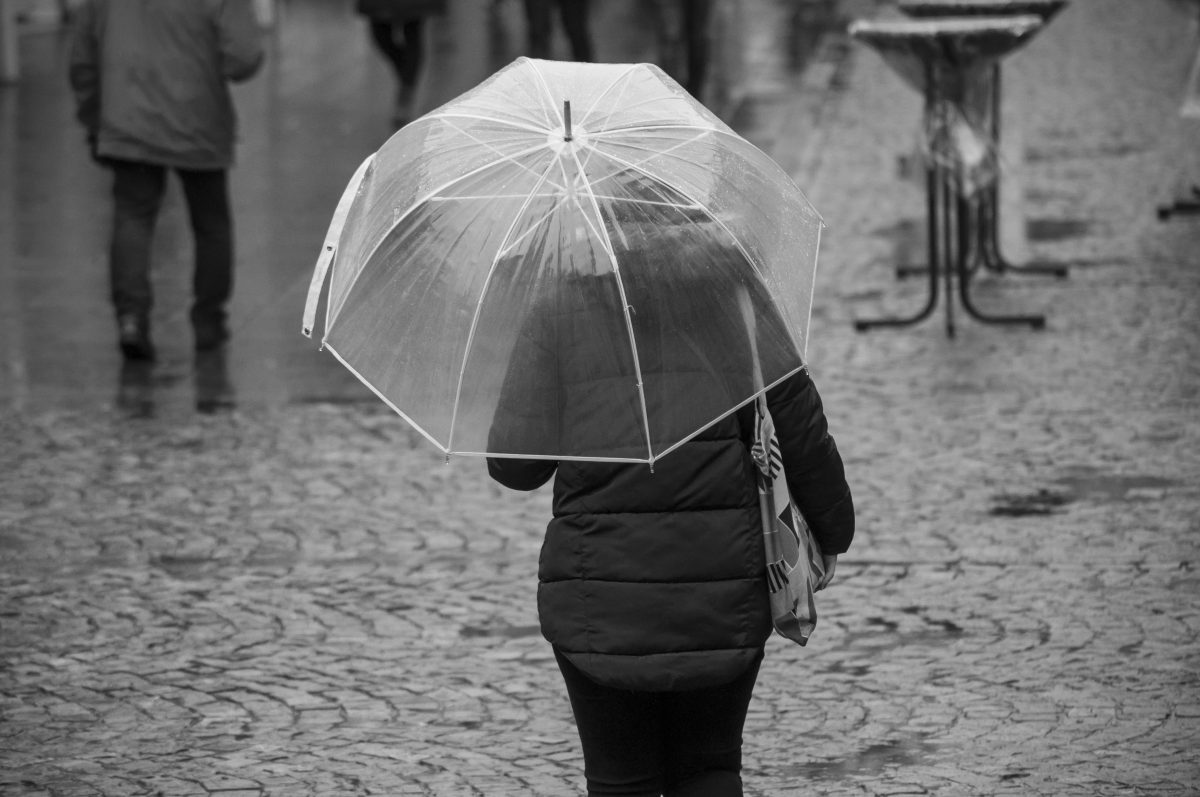 Wetter in NRW: Temperaturabsturz. Es wird kÃ¼hl in den nÃ¤chsten Tagen. An sommerliche Temperaturen ist da derzeit nicht zu denken.