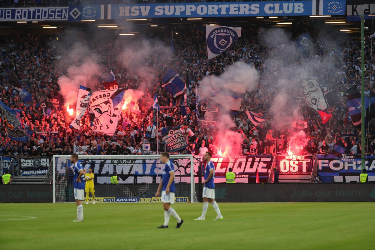 HSV - Schalke 04: Einige Fans fielen gleich wieder negativ auf.