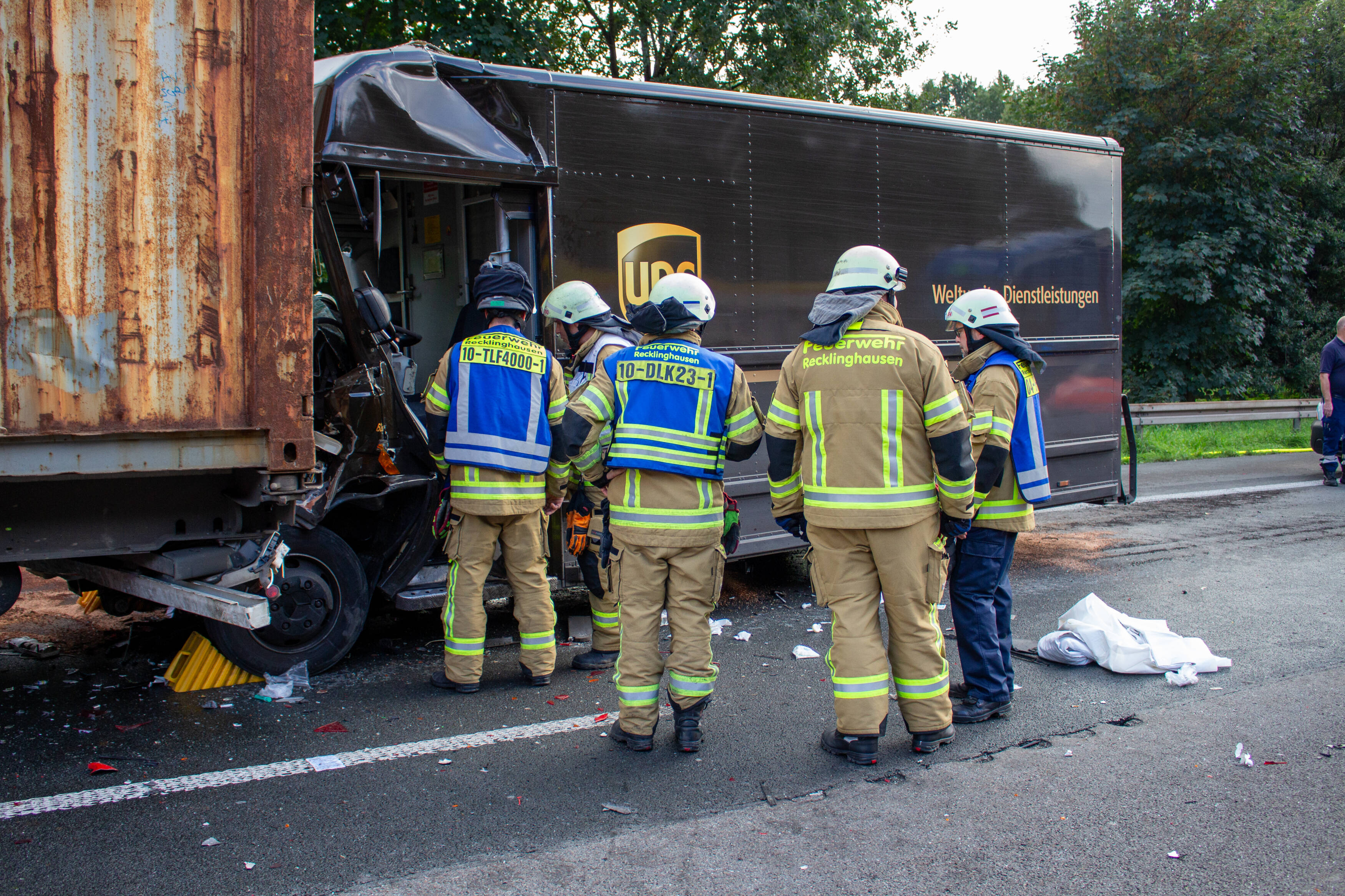 A2 Richtung Dortmund: Schwerer Lkw-Unfall ++ Autobahn Gesperrt ...