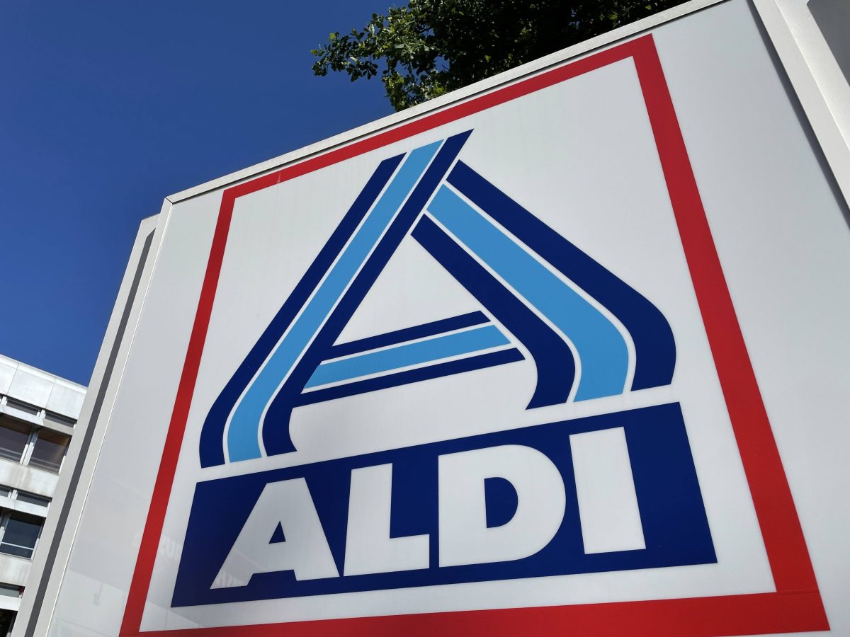 Aldi, Lidl und Kaufland drehen an der Preisschraube. Kunden können sich auf viele günstige Produkte freuen.