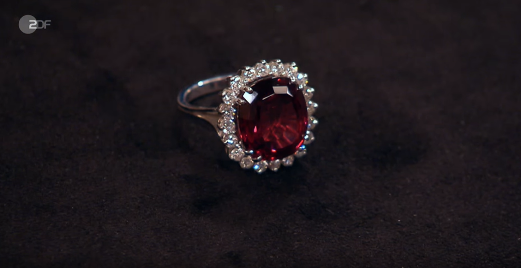 „Bares für Rares“: Dieser Ring ist einiges wert.