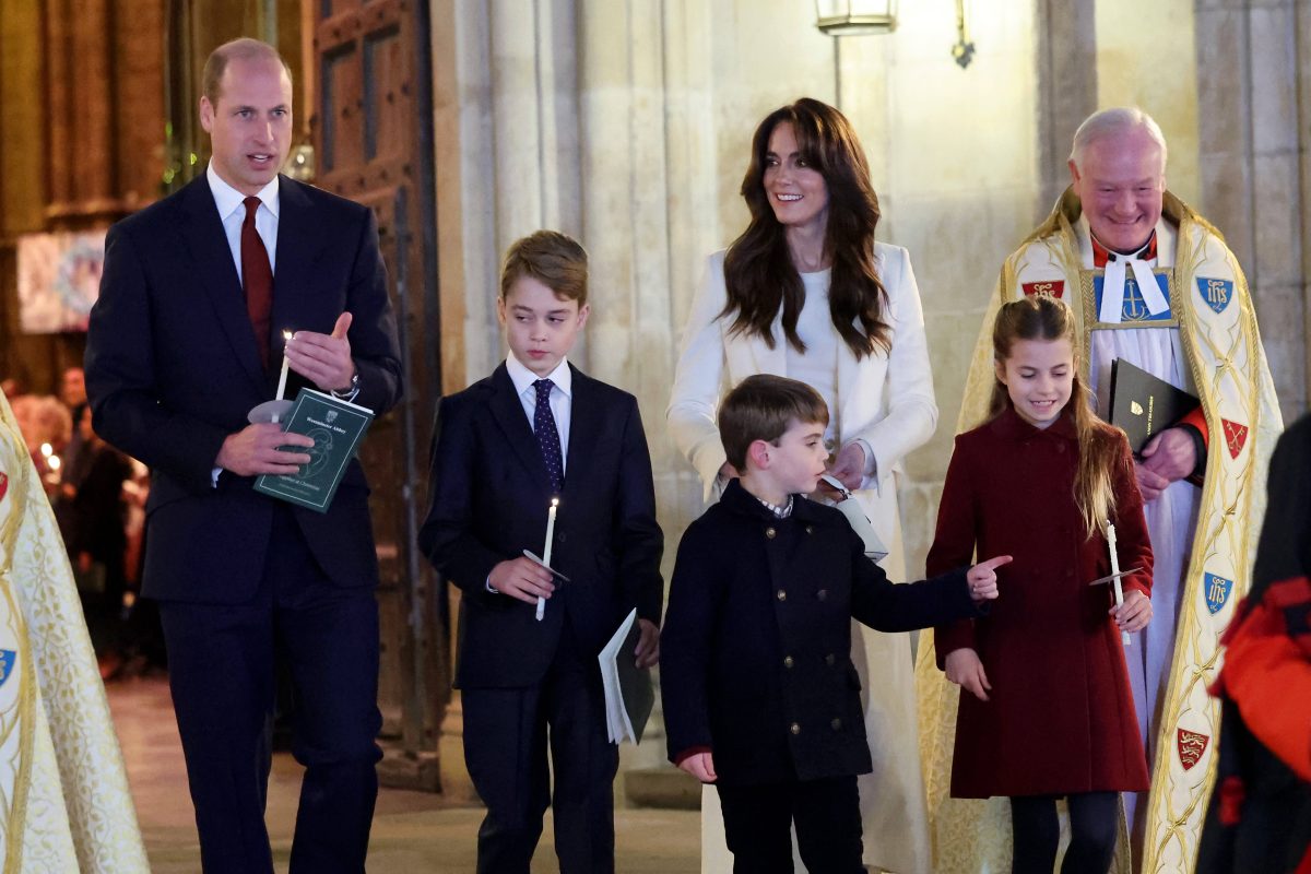 Kate Middleton in der Kirche: Über DIESE Szene lacht ganz England