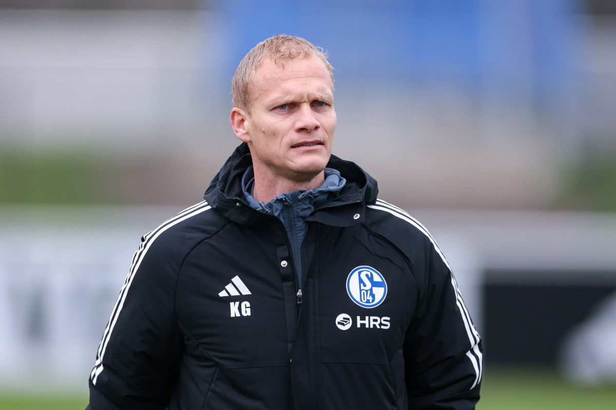 Karel Geraerts will einen Spieler des FC Schalke 04 langsam ans Team heranführen.