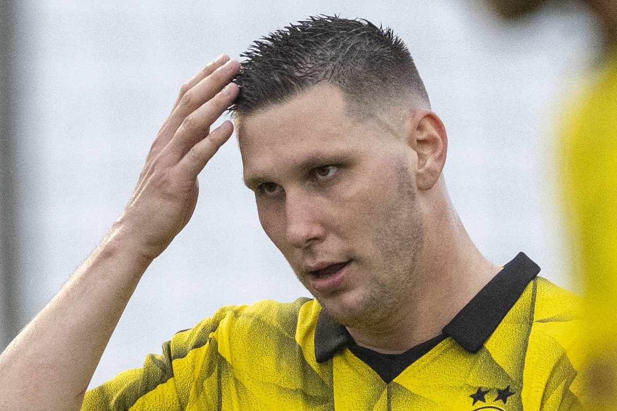 Borussia Dortmund: Süle Am Boden – BVB-Star Kassiert Heftigen Dämpfer ...