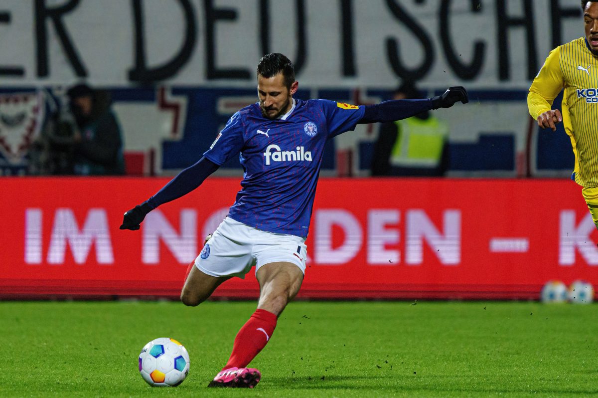 Ex-Schalke-Star macht es schon wieder – Fans fällt die Kinnlade runter
