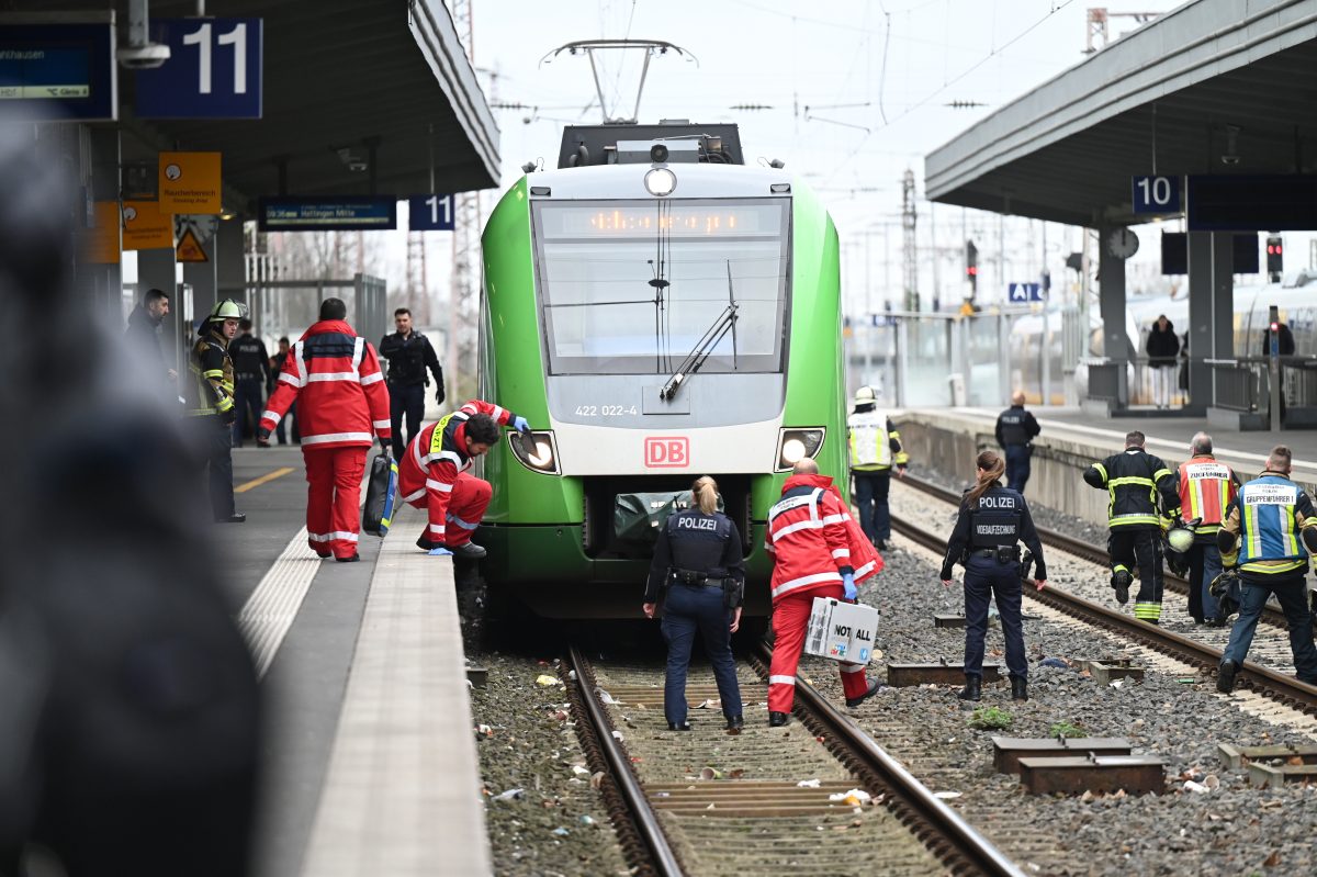 Essen: Grausiger Vorfall Legt DB-Zugverkehr Lahm - Lokführer In Schock ...