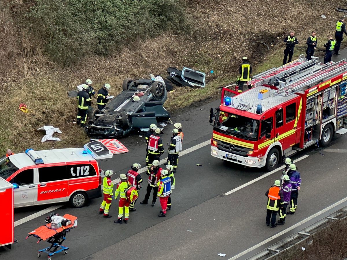 A45 Bei Dortmund: Heftiger Unfall ++ Autobahn Komplett Gesperrt ...