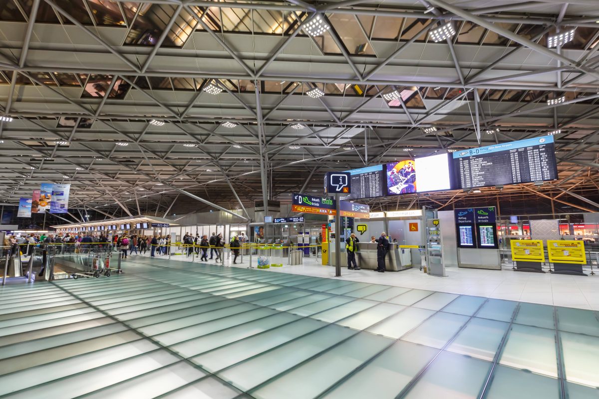 Flughafen Köln/Bonn: Polizist macht schreckliche Beobachtung – plötzlich geht es um Leben und Tod