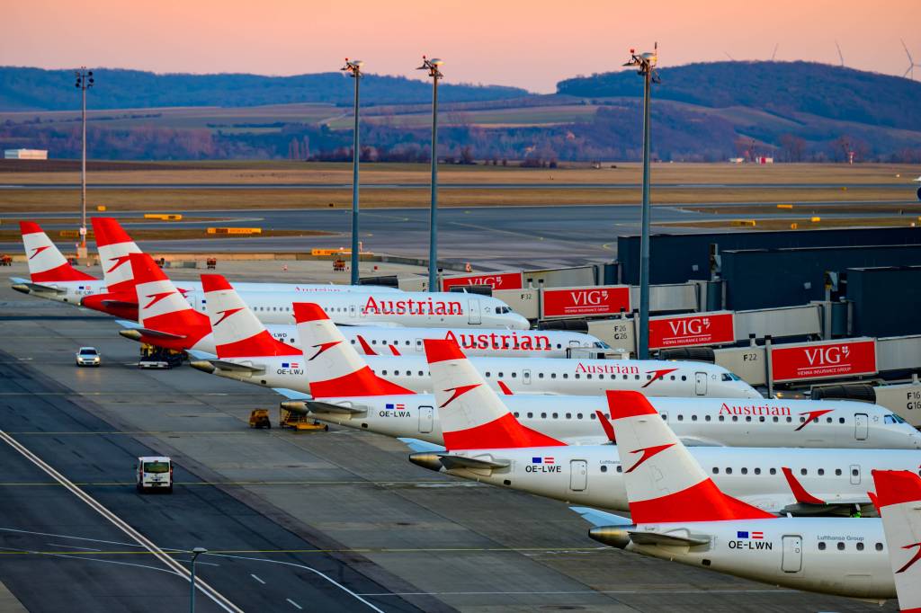 Austrian Airlines Flugzeuge am Flughafen Wien