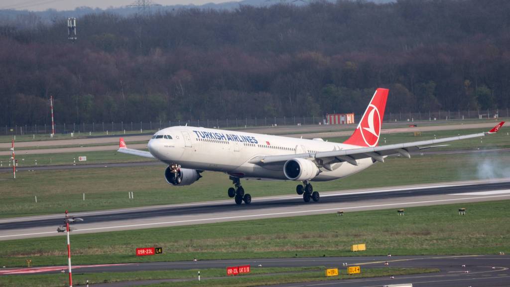 turkish airlines flugzeug