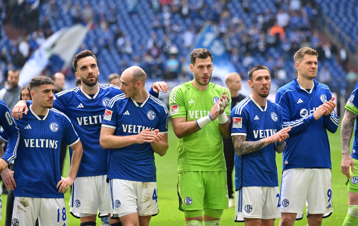 FC Schalke 04: Nicht Karaman! IHN tragen die S04-Fans nach dem Nürnberg-Sieg auf Händen