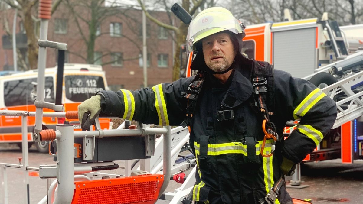 RTL zeigt mit â€žEinsatz fÃ¼r Henning Baumâ€œ einen Blick hinter die Kulissen der Feuerwehr. Dabei stÃ¶ÃŸt der Schauspieler an seine Grenzen...