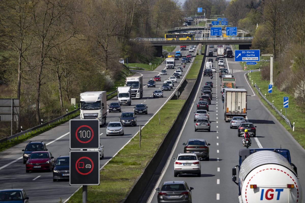 Ruhrgebiet: Wichtige Autobahn voll gesperrt – Stau-Chaos droht!