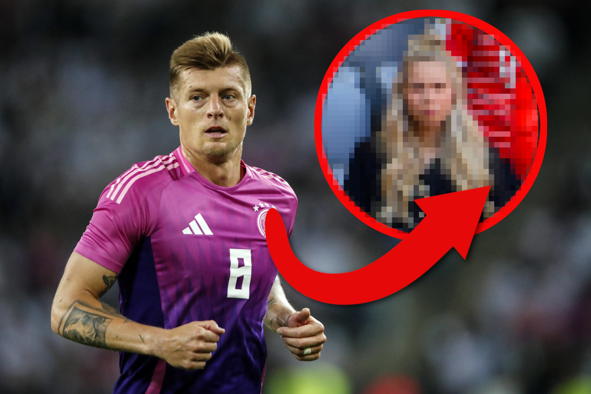 Toni Kroos und verpixelte Frau.