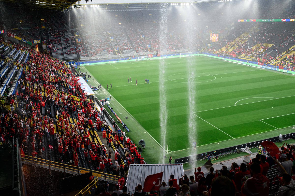 Dortmund: The storm floods the stadium – but the world is only looking at it!