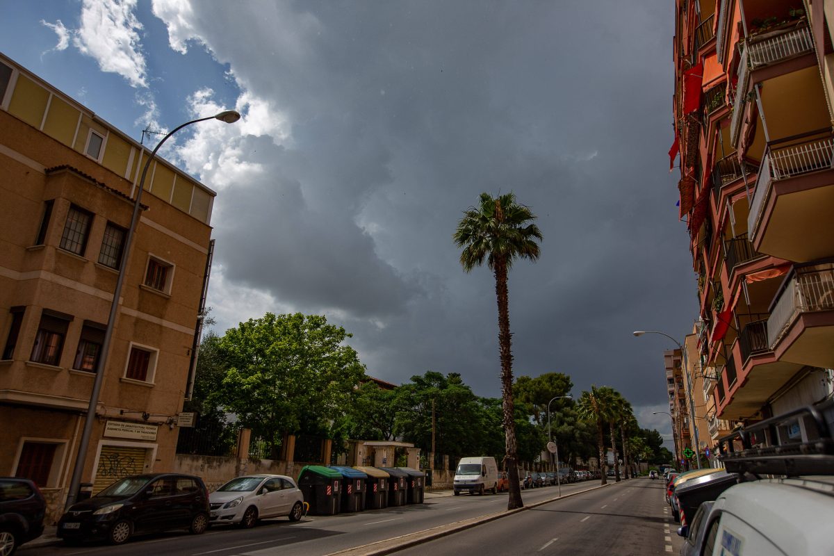 Wetter auf Mallorca: Von wegen Sommer, Sonne, Sonnenschein – jetzt kracht es richtig auf der Insel