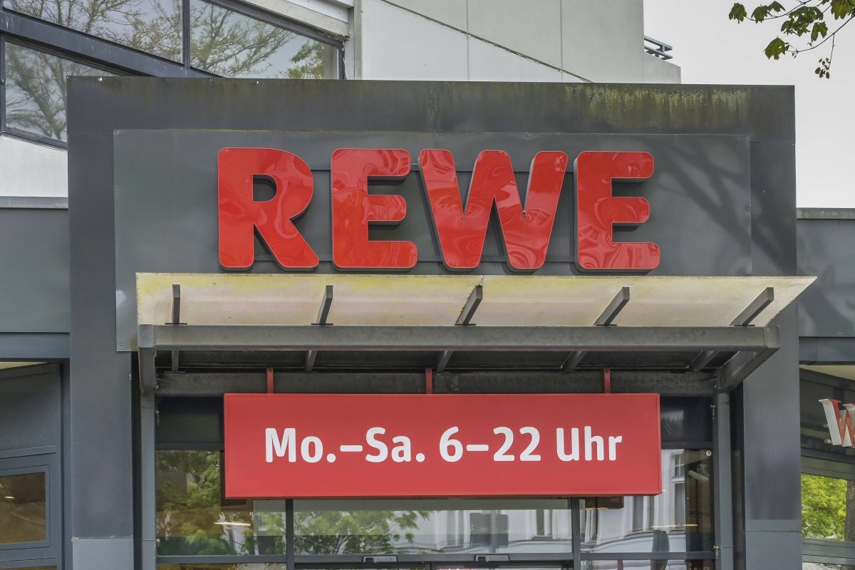 Rewe: Jetzt herrscht Gewissheit! Neue Pfandregel lässt Kunden draufzahlen