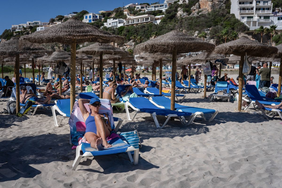 Urlaub in Spanien, der Türkei und Co.: Böse Überraschung nach Strand-Besuch – Reisende sollten sich hüten