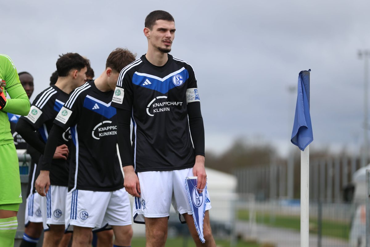 Der FC Schalke 04 verliert ein langjähriges Eigengewächs! Das Top-Talent hat nach seinem letzten Spiel seinen Abgang selbst angekündigt.