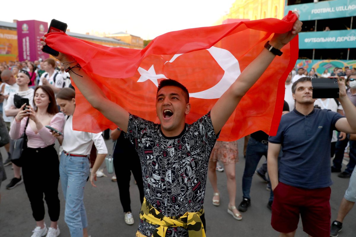 Türkei: EM-Auftakt gegen Georgien – doch Fans vermissen eine Sache in Deutschland!