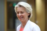 Ursula von der Leyen bleibt EU-Kommissionspräsidentin.