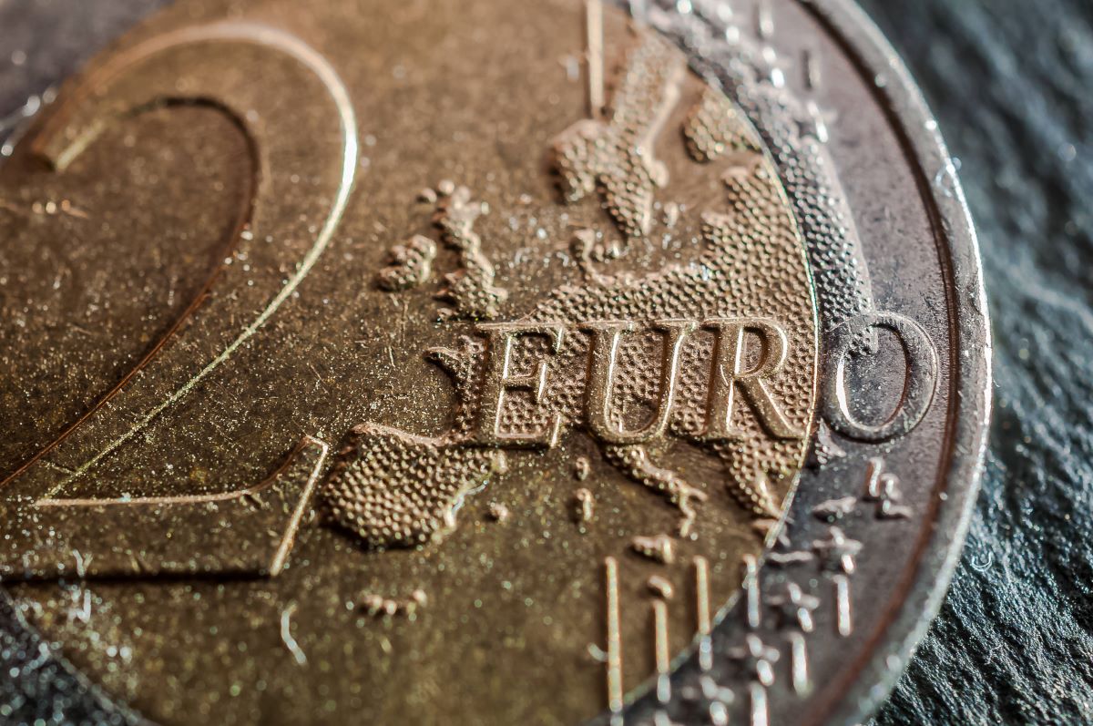 Eine Zwei-Euro-Münze mit einer Bremer Prägung kann ordentlich Geld einbringen.