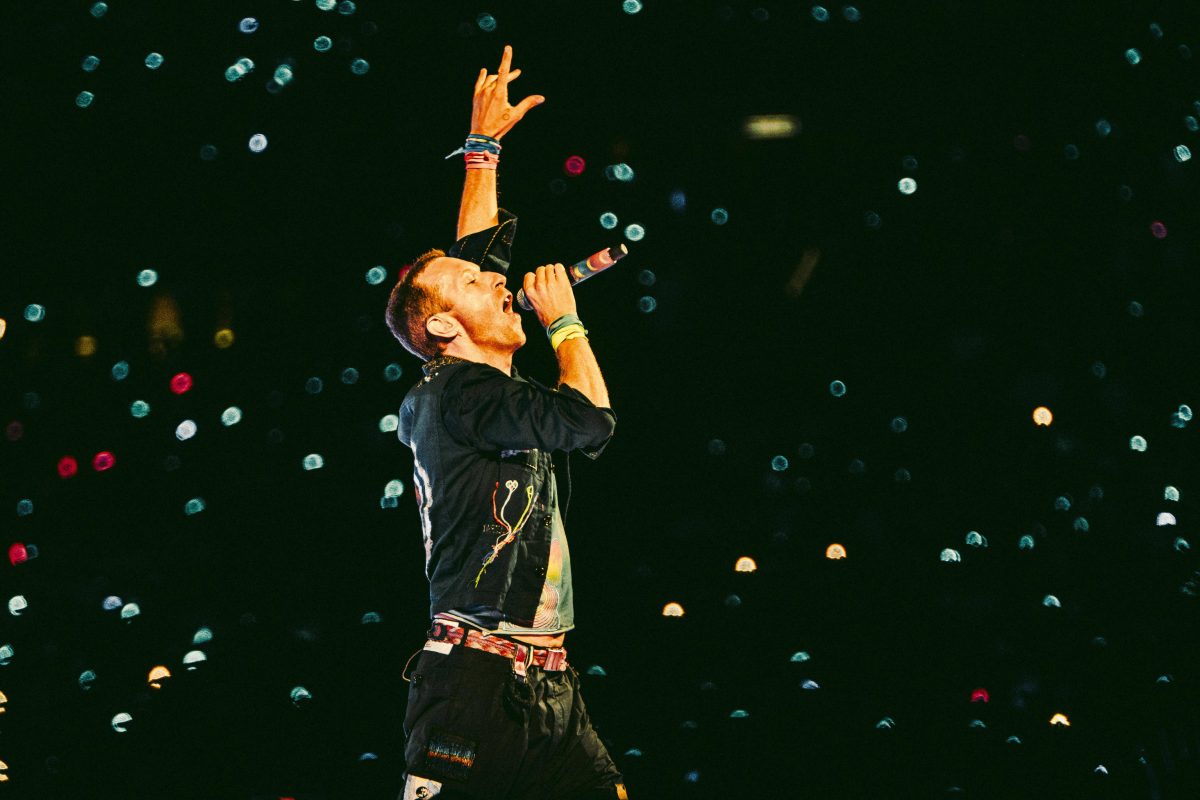 Coldplay: Chris Martin unterbricht Düsseldorf-Konzert – dann passiert etwas Wunderbares