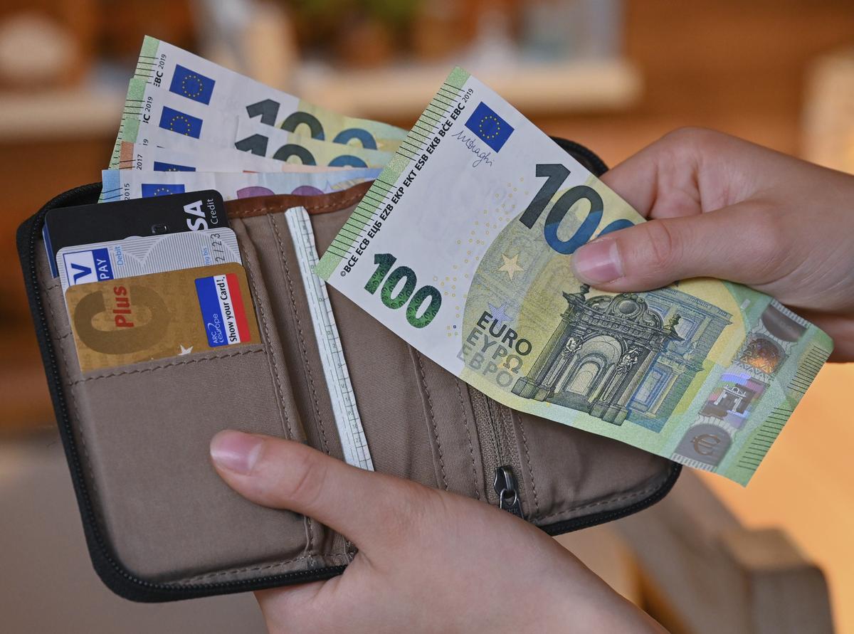 Gehalt: Deutsche machen kräftigen Sprung nach oben – so viel verdient der Durchschnitt