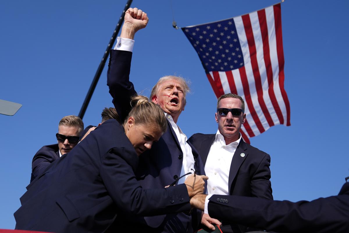Trump-Anhänger geraten erst in Panik – dann sehen sie plötzlich seine heroische Reaktion