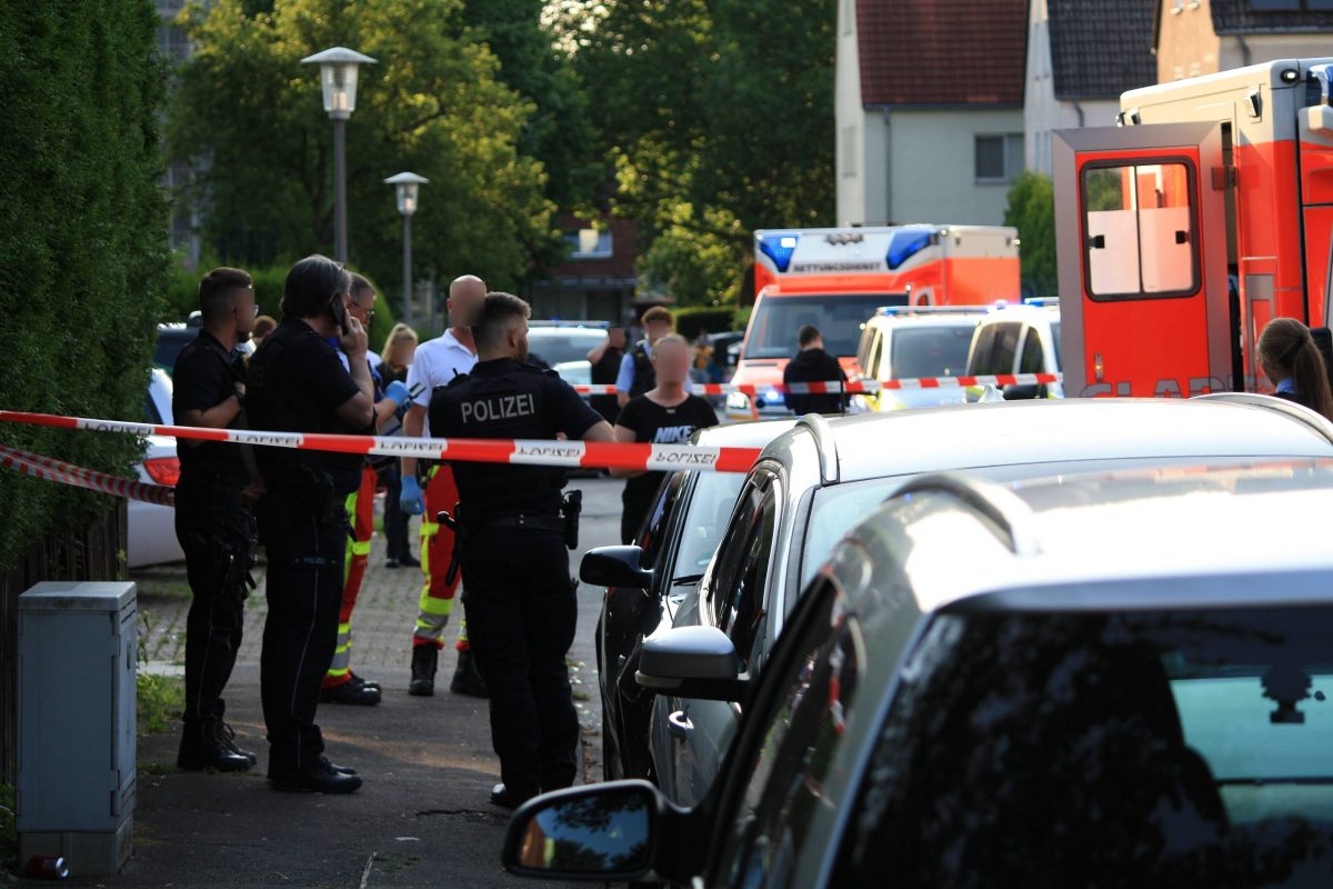 Schüsse in Gelsenkirchener Shisha-Shop ++ Massenschlägerei in Gladbeck ++ Familien-Streit eskaliert