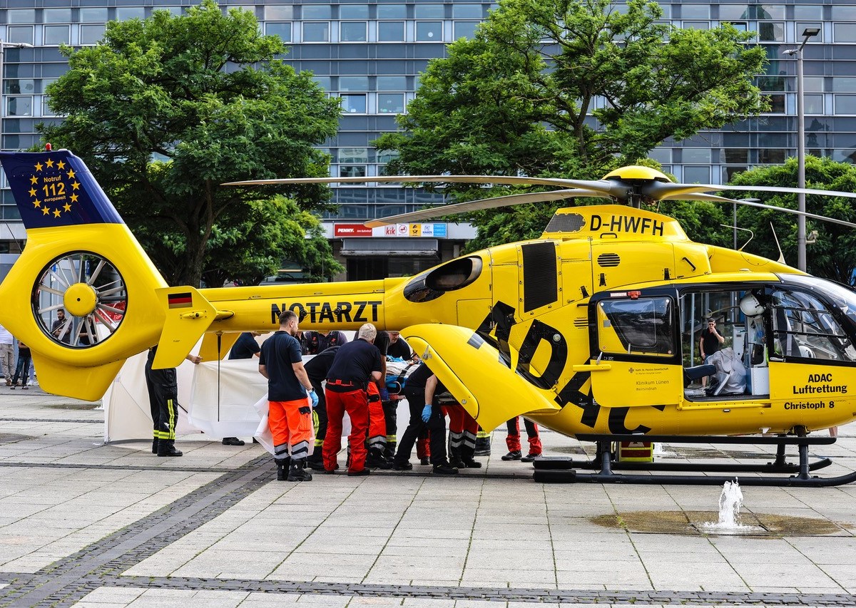 Hagen: Unglück am Hauptbahnhof ++ Junge Frau von Zug überrollt ++ Hubschrauber-Einsatz