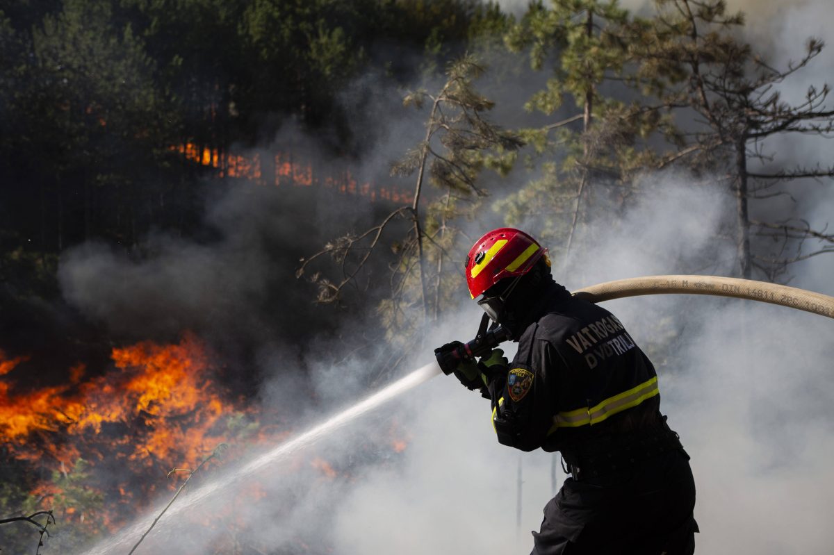 Urlaub in Kroatien: Flammen-Inferno an der Adria! Touristen erleben den Horror hautnah mit